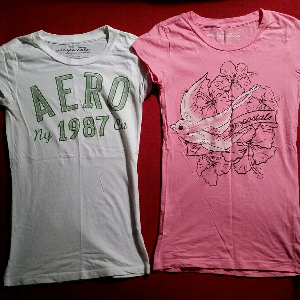 FREE w/ $7 purchase🎊 (2) Aeropostale t-shirts 👕